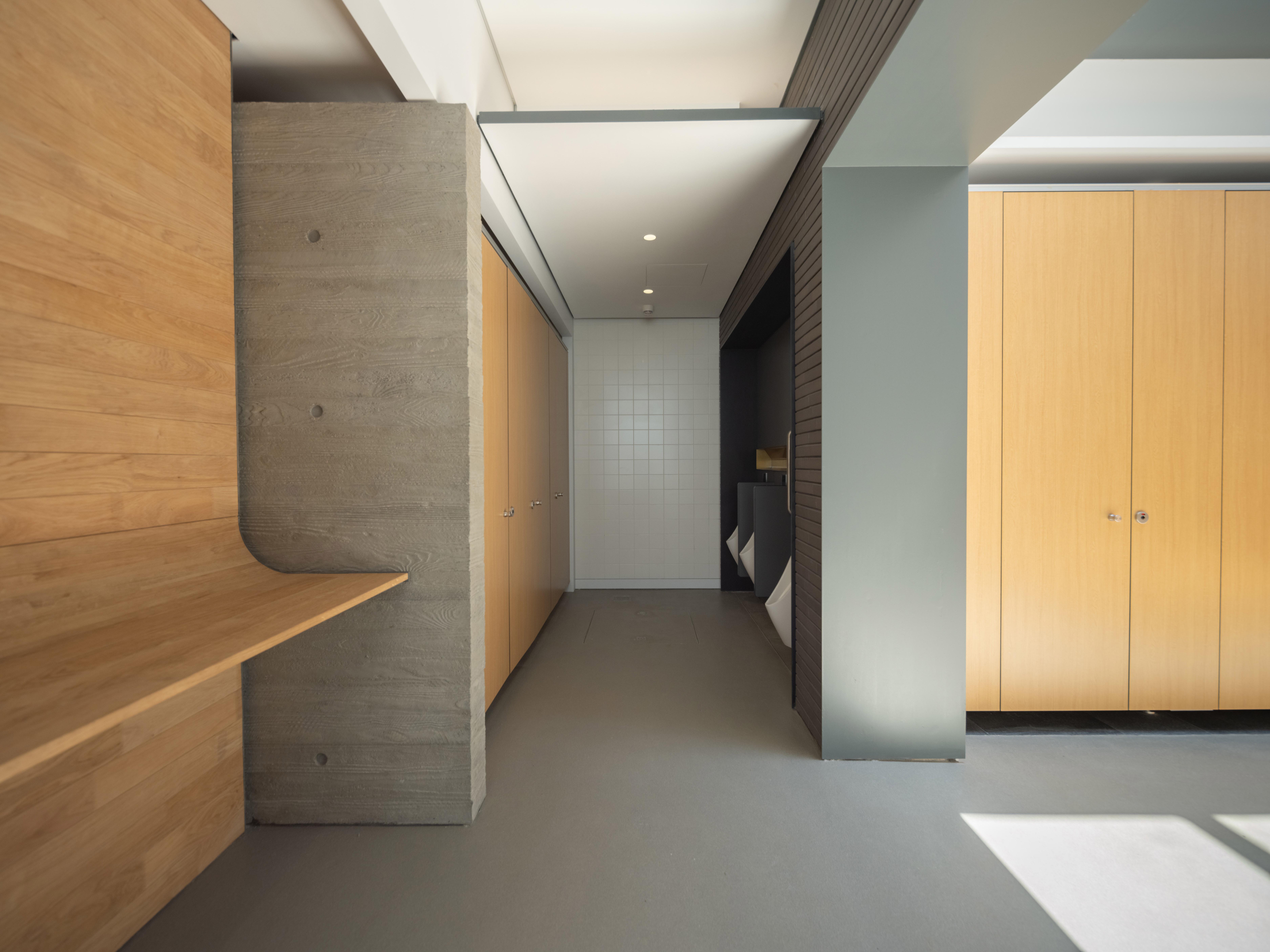 Male Toilet